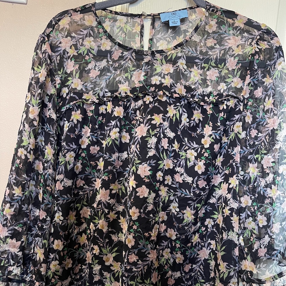 CeCe Floral Bohemian top